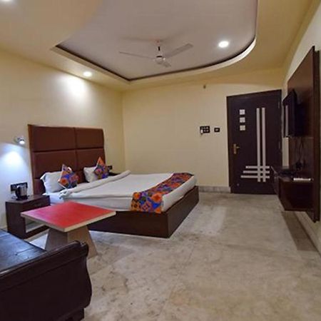 Fabhotel Rr Suites גווהטי מראה חיצוני תמונה