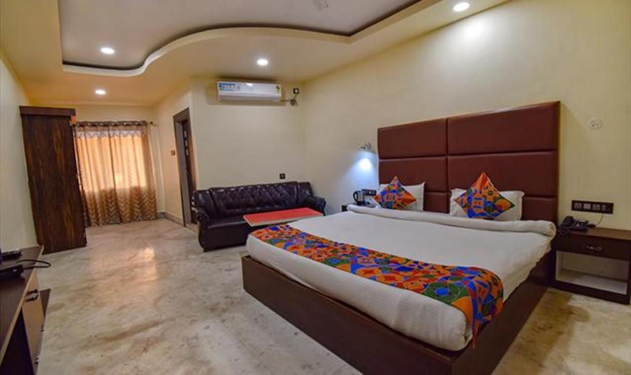 Fabhotel Rr Suites גווהטי מראה חיצוני תמונה