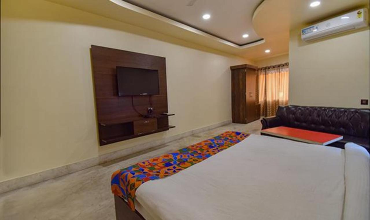 Fabhotel Rr Suites גווהטי מראה חיצוני תמונה