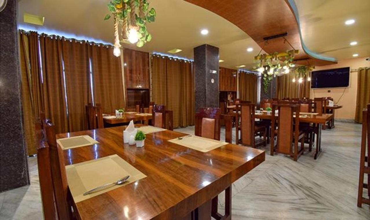 Fabhotel Rr Suites גווהטי מראה חיצוני תמונה