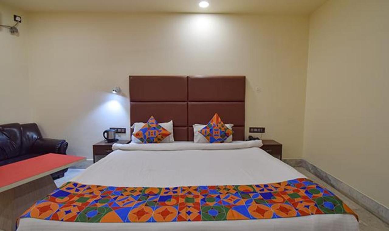 Fabhotel Rr Suites גווהטי מראה חיצוני תמונה